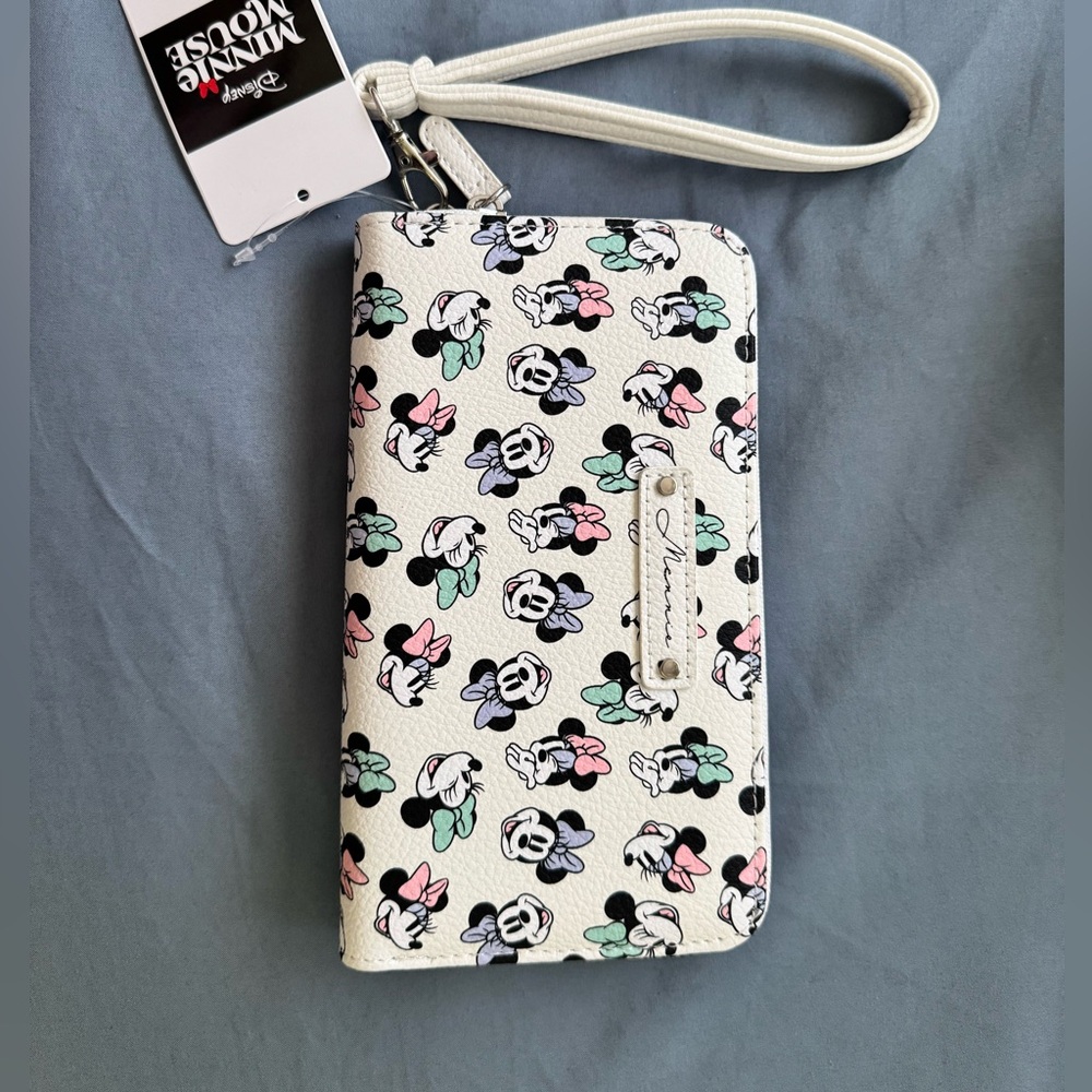 Disney Minnie Mouse White Wristlet wallet